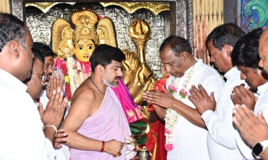 Bhadrakali temple : భద్రకాళి అమ్మవారిని దర్శించుకున్న మాజీ మంత్రి మల్లారెడ్డి..