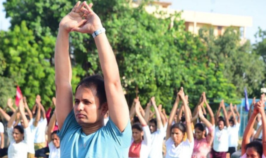 Warangal Police Commissioner : నిత్యం యోగా సాధనతో పని ఒత్తిళ్ళను అధిగమించవచ్చు..