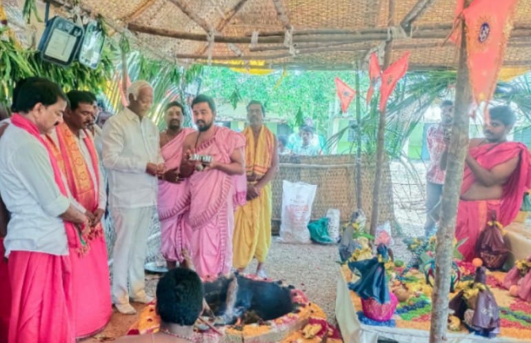 Mla kadiyam srihari : బొడ్రాయి ప్రతిష్టాపన మహోత్సవానికి ముఖ్య అతిథిగా…
