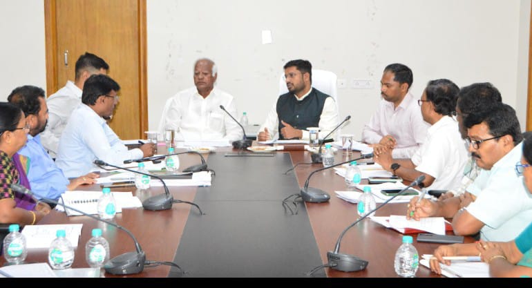 MLA Kadiyam Srihari : ఇందిరమ్మ ఇళ్ల నిర్మాణంలో రాష్ట్రంలోనే మొదటి స్థానంలో నిలవాలి
