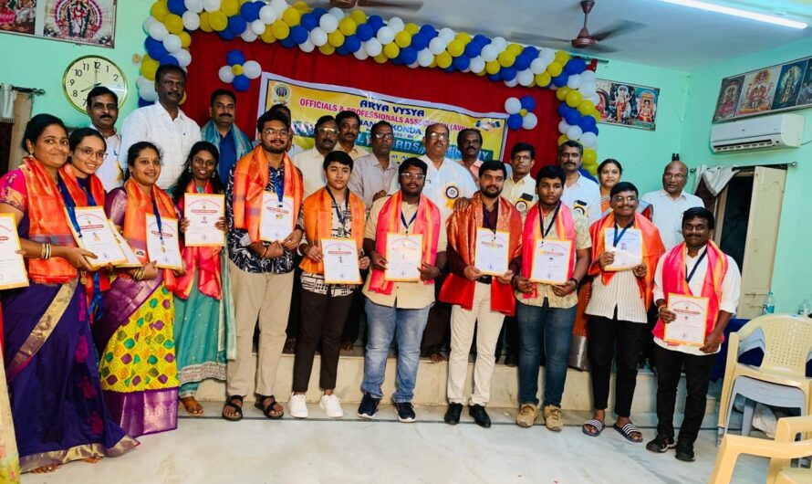 Gold medals : గ్రూప్ వన్ లో విజయం సాధించిన ముగ్గురు విద్యార్థులు