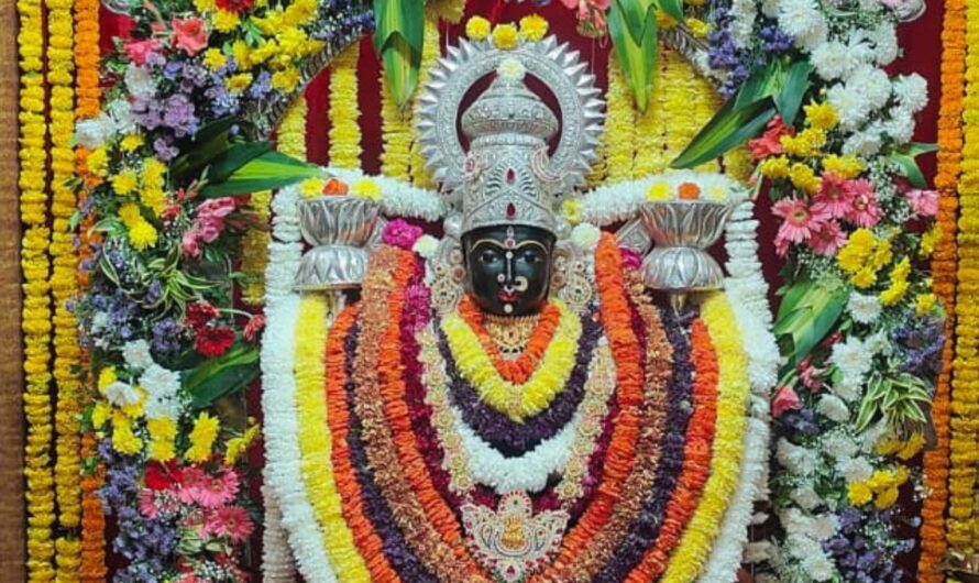 Pushpa Yagam : వరంగల్ మహాలక్ష్మి అమ్మవారి ఆలయంలో పుష్పయాగం