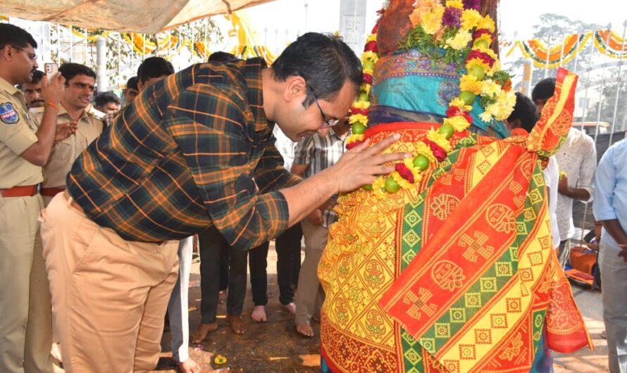 Sammakka-Saralamma Festival : సమన్వయంతో పనిచేసి జాతరను విజయవంతం చేద్దాం