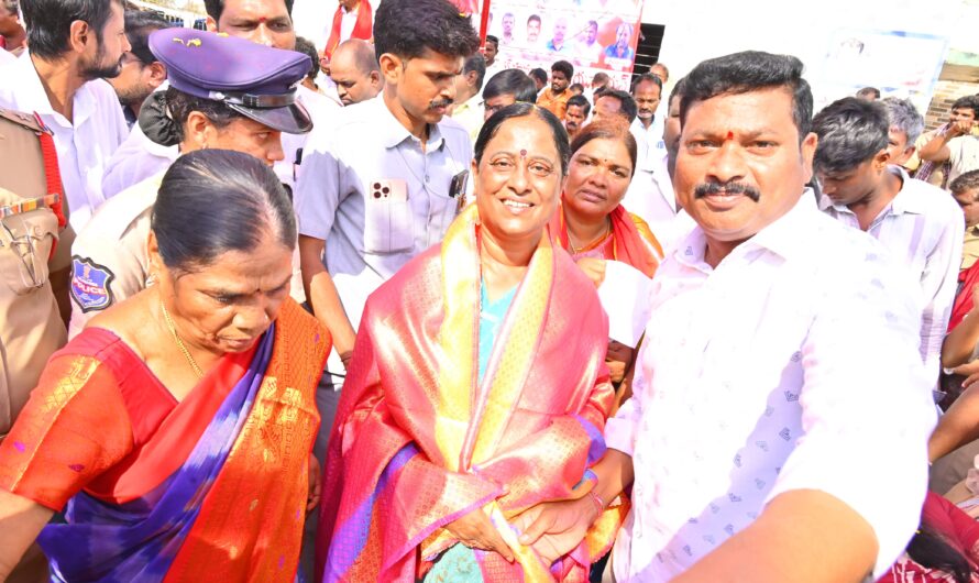 State Minister : మంత్రి కొండా సురేఖ ను సన్మానించిన శామంతుల శ్రీనివాస్…